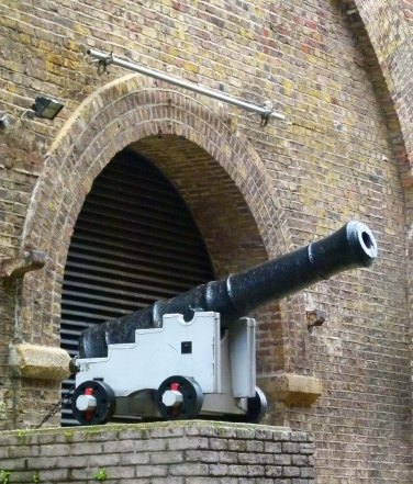 An ornamental cannon outside Cannon's Health Club which sits beneath the station... should've really been a giant candle stick!