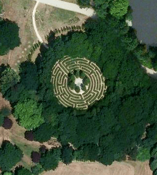 Bird's eye view of Crystal Palace maze (image: Google). 