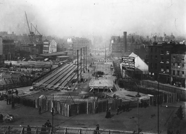 Construction of the Kingsway scheme, 1905 (image from 'Woman and her Sphere' site).