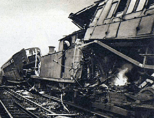 The 1947 collision above Blue Anchor Lane (image: London Illustrated News).