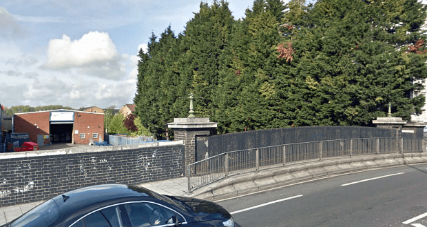 Former canal bridge on Evelyn Street. The filled in area below is now occupied by industrial units. (Image: Google).