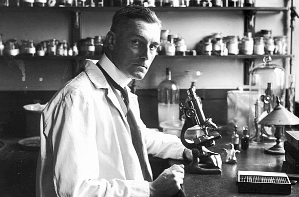 Pathologist, Sir Bernard Spilsbiry